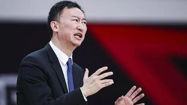 杀鸡儆猴！刘维伟成为CBA主教练的反面教材！
刘维伟因为出轨舆论风波将被迫卸任青