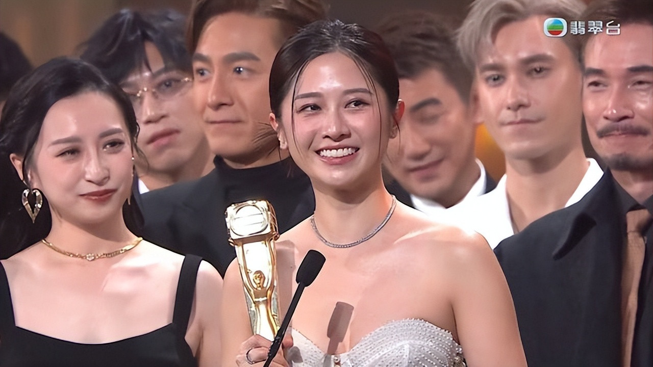 从高材生到网红到TVB最佳新人，少女专业户倪嘉雯美貌与智慧并存