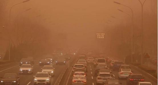 外蒙古对我们的巨大地缘威胁，可能比越南跟菲律宾都大，要知道如今沙尘暴都刮进两广福