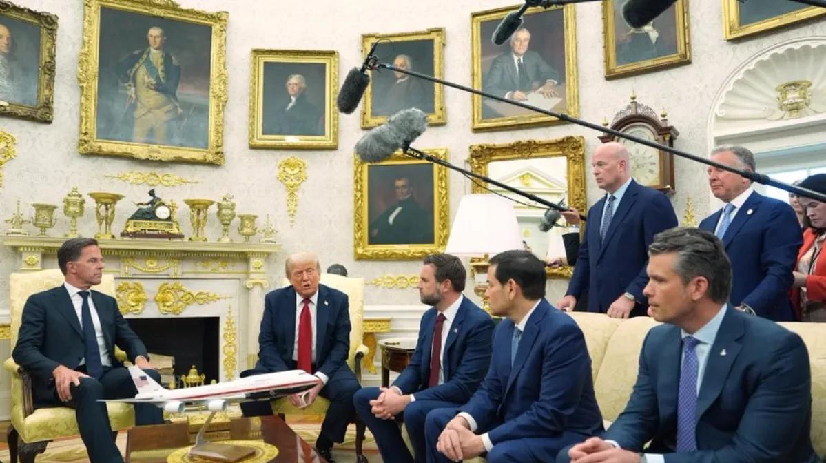 7月15凌晨看点，特朗普威胁俄罗斯，如果50天内不能达成协议，将对俄罗斯实施严厉