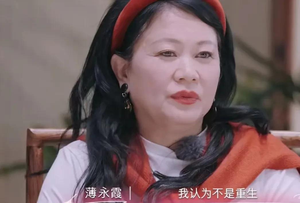 陈梦妈妈和李嘉格妈妈都觉得“绝经”后，人生便开始走下坡路。



两位母亲对即将