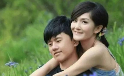 2007年，张杰与谢娜刚在一起时，有媒体质疑张杰“吃软饭”，一天，张杰对谢娜说：