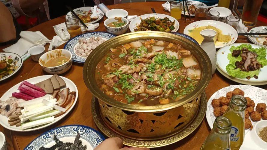 发现藏在北京798的京味馆子 大酒缸+二荦铺 有酒有肉快意人生