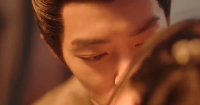 #藏海传吻戏#肖战和张婧仪在《藏海传》里的吻戏真的太会演了！情绪铺垫得刚刚好，不