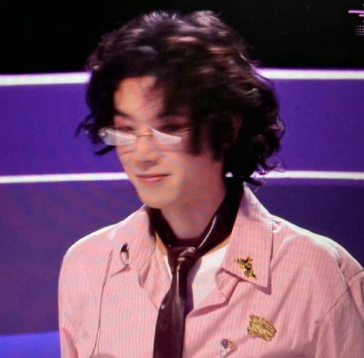 谁能拒绝一头卷发的华晨宇啊，软萌感拉满好想 rua ​​​
