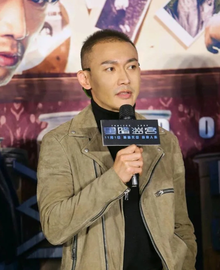 演员聂远称：“我绝不允许我老婆外出拍戏，我在这圈子里见识了太多杂乱的事。”
两个