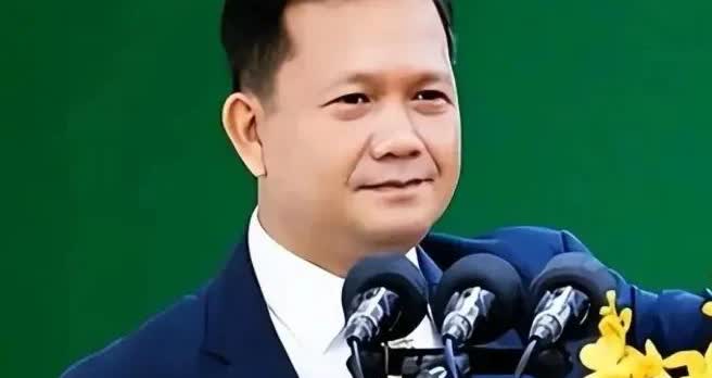 发言时感谢顺序的不同，说明了泰国和柬埔寨对待中国和美国的立场差异。

泰国领