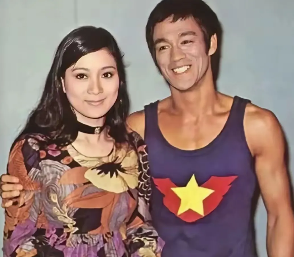 李小龙是一个被辜负的天才，先说咏春拳，外家拳法，练拳不练功，所以他只能用各种方法