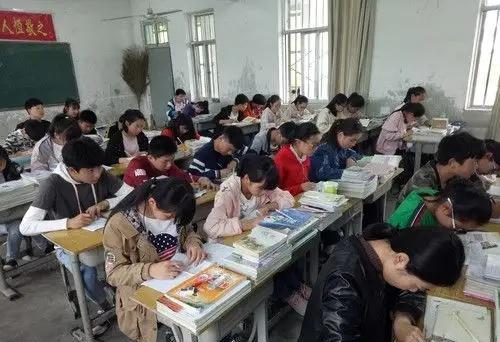 初中时间很短，从初一开始这样抓，中考妥妥进重高！
1、把初一当初三过，中考想不进