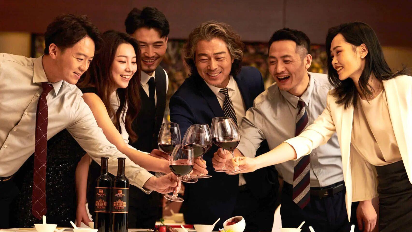 聚餐选对座位，比会喝酒更重要