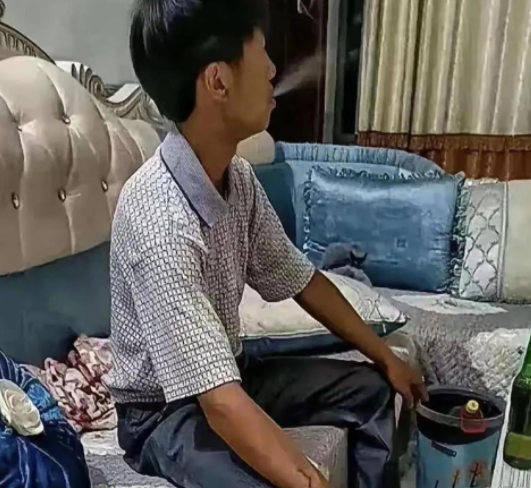 局里局气的，必成大器