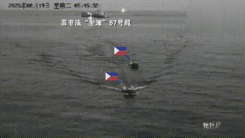 中国海警追“猴子”。
8月19日5点左右，一艘中国海警船正在仁爱礁附近巡逻。
菲