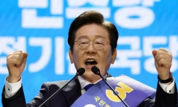 李在明总统之位唾手可得了！
眼看3月中旬，尹锡悦弹劾案的投票结果就要见分晓了。这