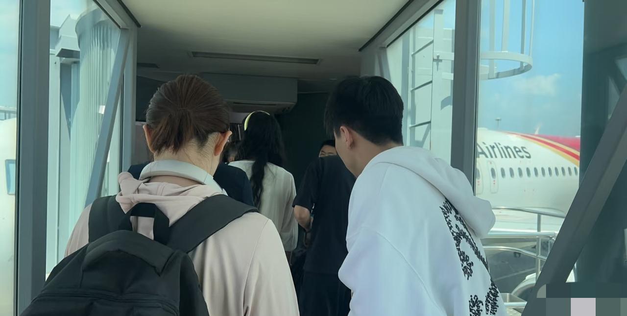 乒超联赛第二阶段即将打响—各个俱乐部球员集结厦门 樊振东 赵子豪 徐瑛彬 木原美