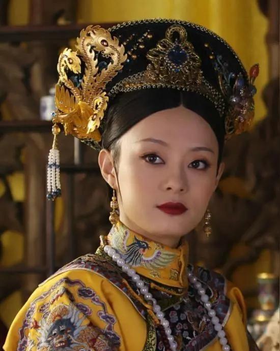 郑晓龙的红楼梦开拍了
红楼梦这本老书又要上荧屏了，这次郑晓龙接手，开拍的消息一出