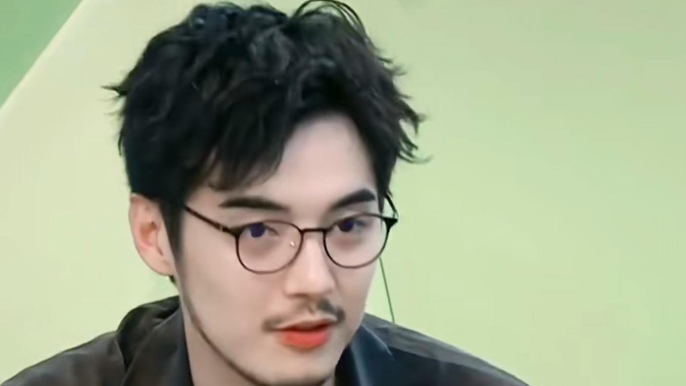 金世佳丢身份证被全网追着喊，网友：这波迷糊操作陆展博看了都点赞！