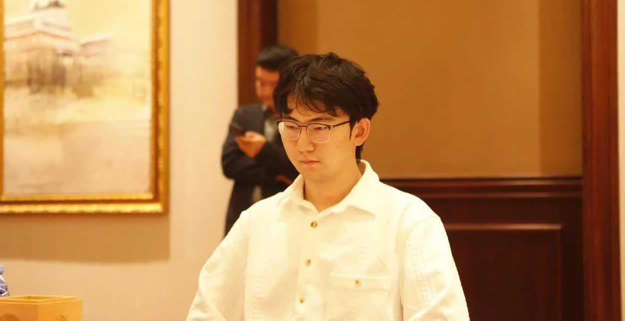 150目的大对杀，各位见过吗？
中国大棋士战第一轮，丁浩执黑大战江维杰。
昨