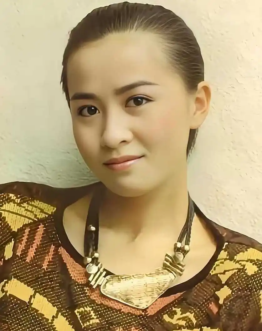目标是李美凤，却绑了刘嘉玲……

