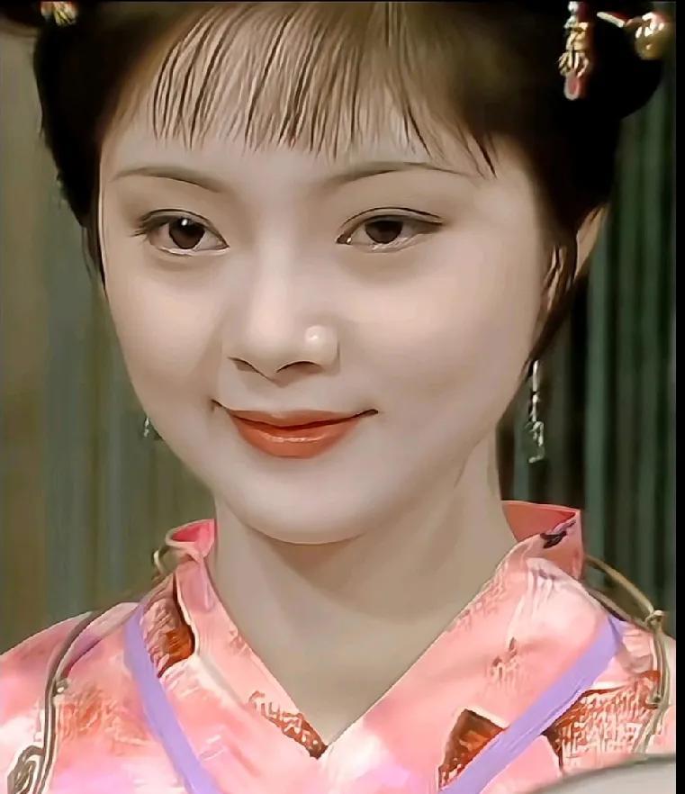 脸在笑嘴在笑，眼睛确是冷的，宝钗不开心了。不得不说薛宝钗真是体面人，一般不跟人生