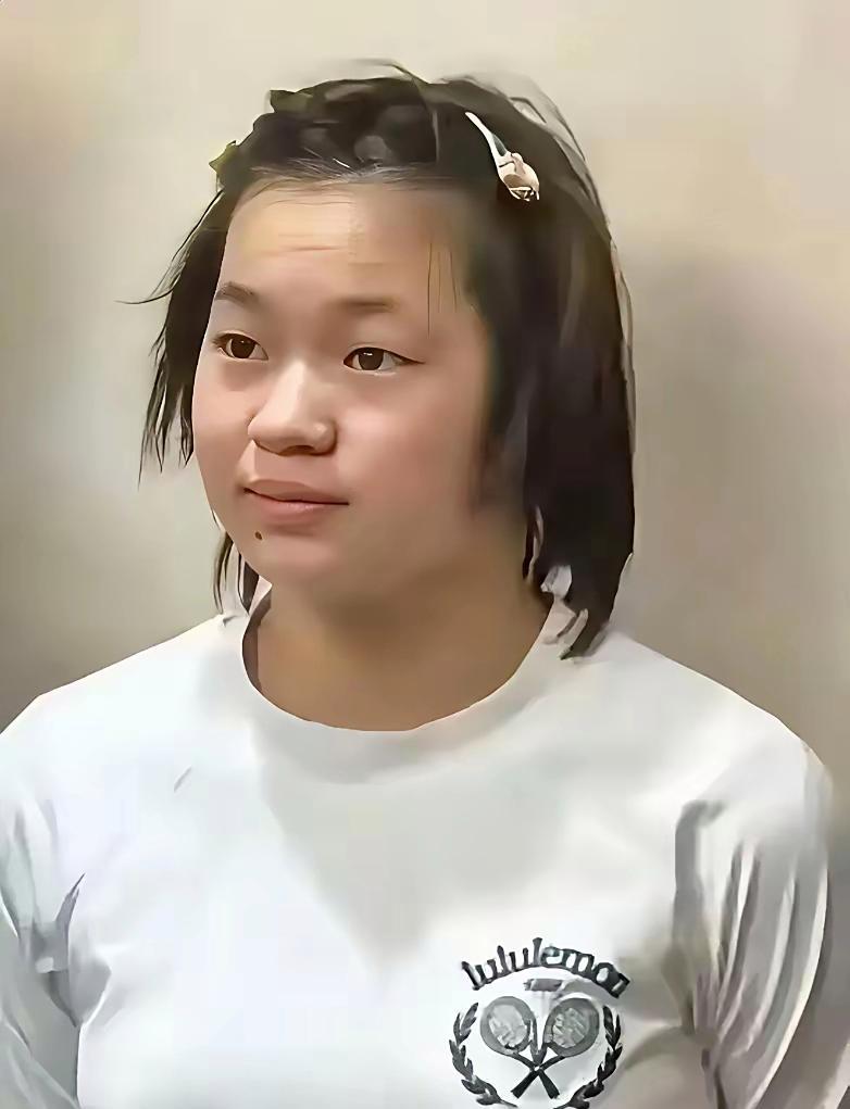 我很好奇，全红婵没有参加这届世锦赛，是准备退役了吗？
全红婵现在太胖了，是身体发