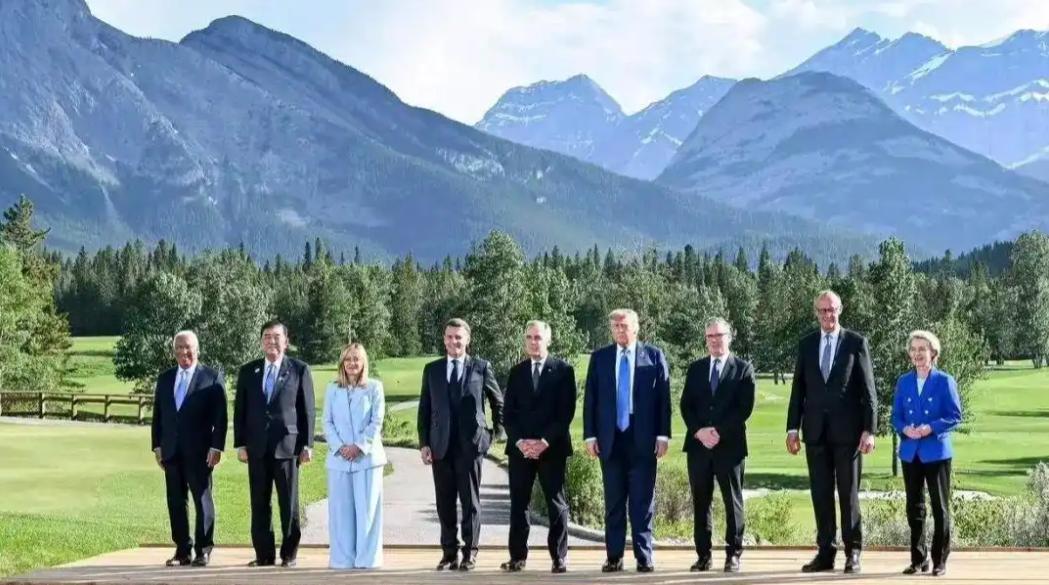 俄罗斯还没垮，G7 就急疯了！七个国家分五路扑向中国，目标都锁死了，算盘打得噼啪