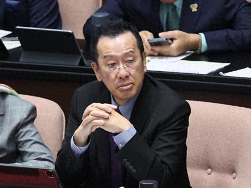国民党主席朱立伦的反应令人不齿！
6 月 24 日国新办刚宣布九三大阅兵邀请国民