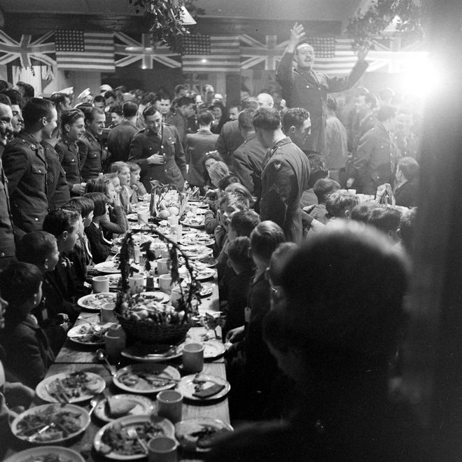 早，恰饭冇？（1942 年 11 月 26 日英国伦敦感恩节）