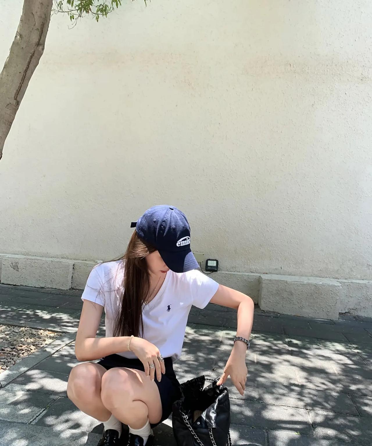 十二星座都是哪方面的天才？
白羊座：单纯天才，对谁都没有防备。
金牛座：冷战天才