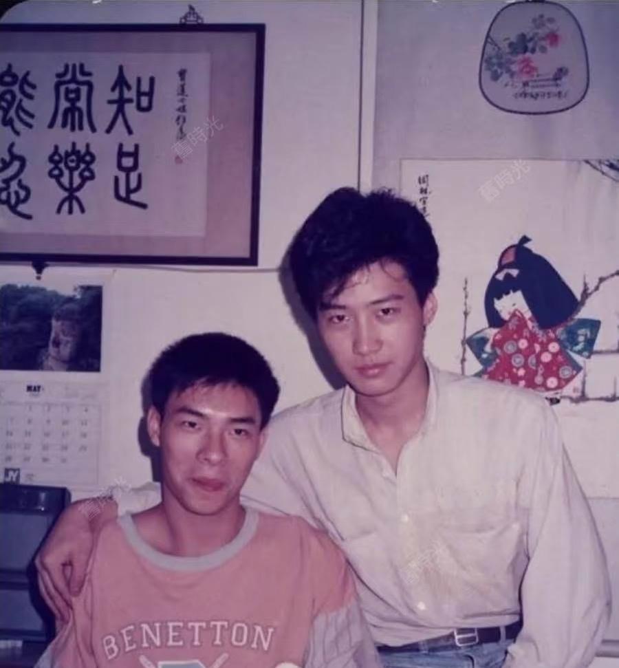 黎明年轻时是真帅啊，
陈好、马苏、刘涛、胡可都是他忠实的粉丝。
以前娱乐圈有句话