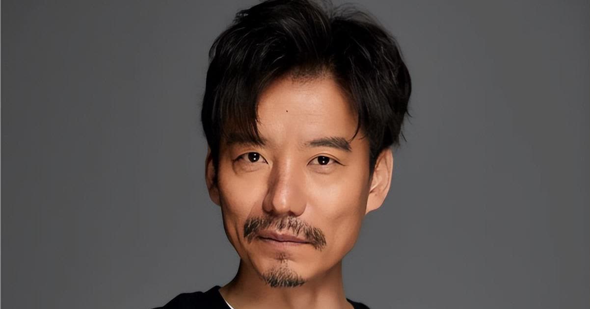 合作张艺谋没火，搭档吴京没红，如今50岁演完《戏台》，终于红了 在娱乐圈中，有无