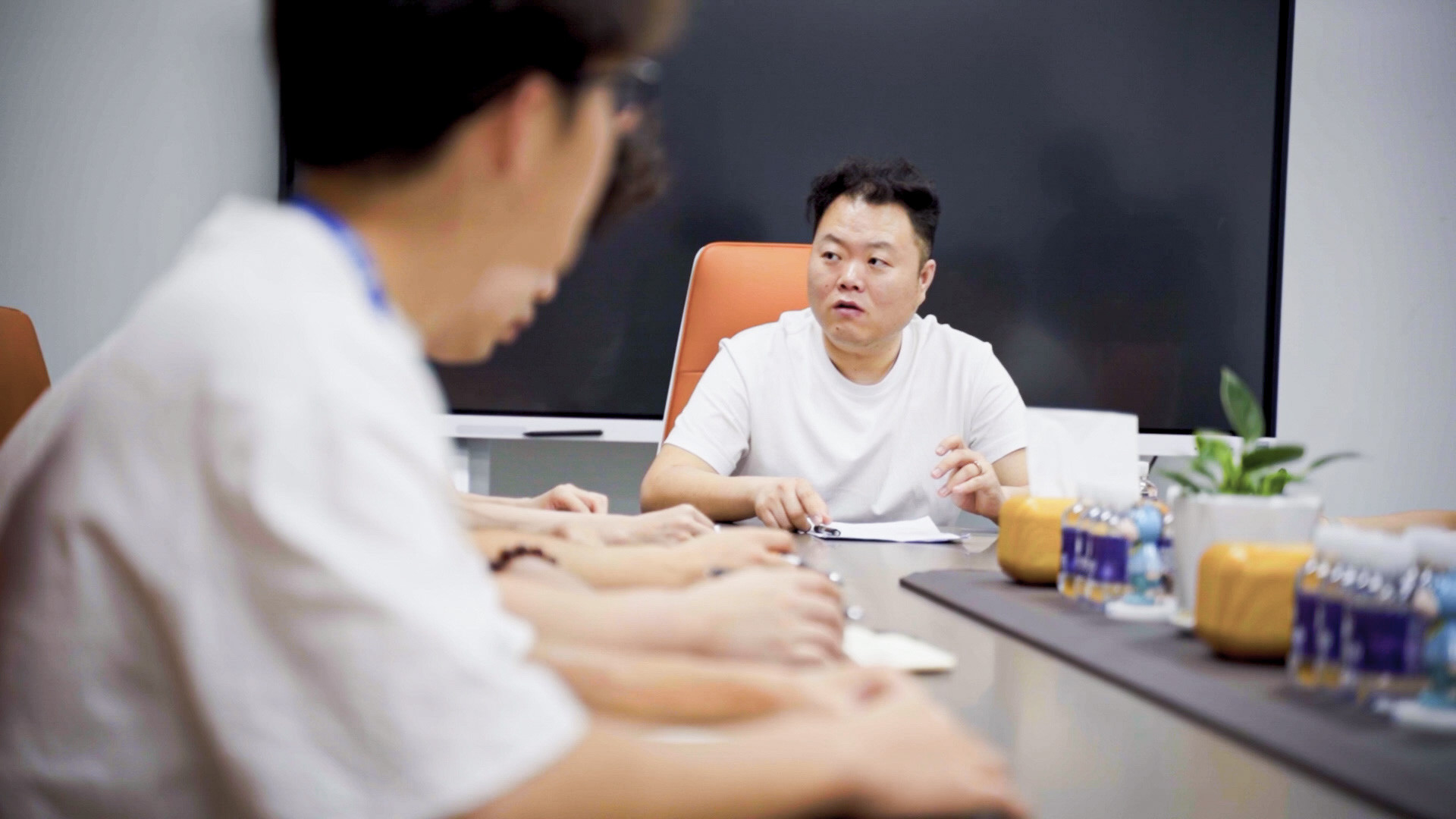 李帅与他的域骉王国：八年打造珠宝电商直播新标杆