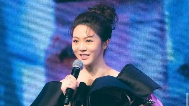 婚期在即！前英皇小花自认婚姻曾不在计划内：不是分手那么简单
