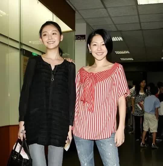 大s她那么瘦只有七十几斤，都不会瘦脱相的，反而给人一种清纯脱俗的美，一般的人七十