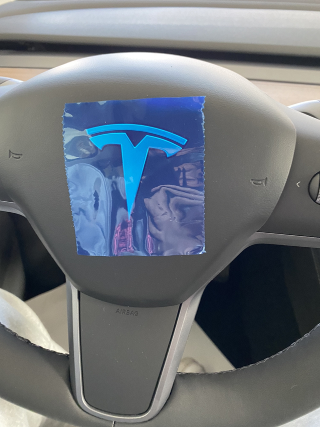 提车第一天服了
开了一小会就适应了单踏板
拐弯松开 加速的丝滑
简直太完美了
音