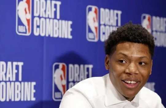 NBA选秀｜贝利如何应对被“截胡”值得关注
北京时间27日，为期两天的2025年
