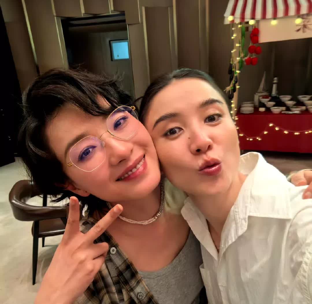 万茜和宋佳，最美上戏姐妹花，一个第28届白玉兰最佳女配角，一个第三十届白玉兰最佳