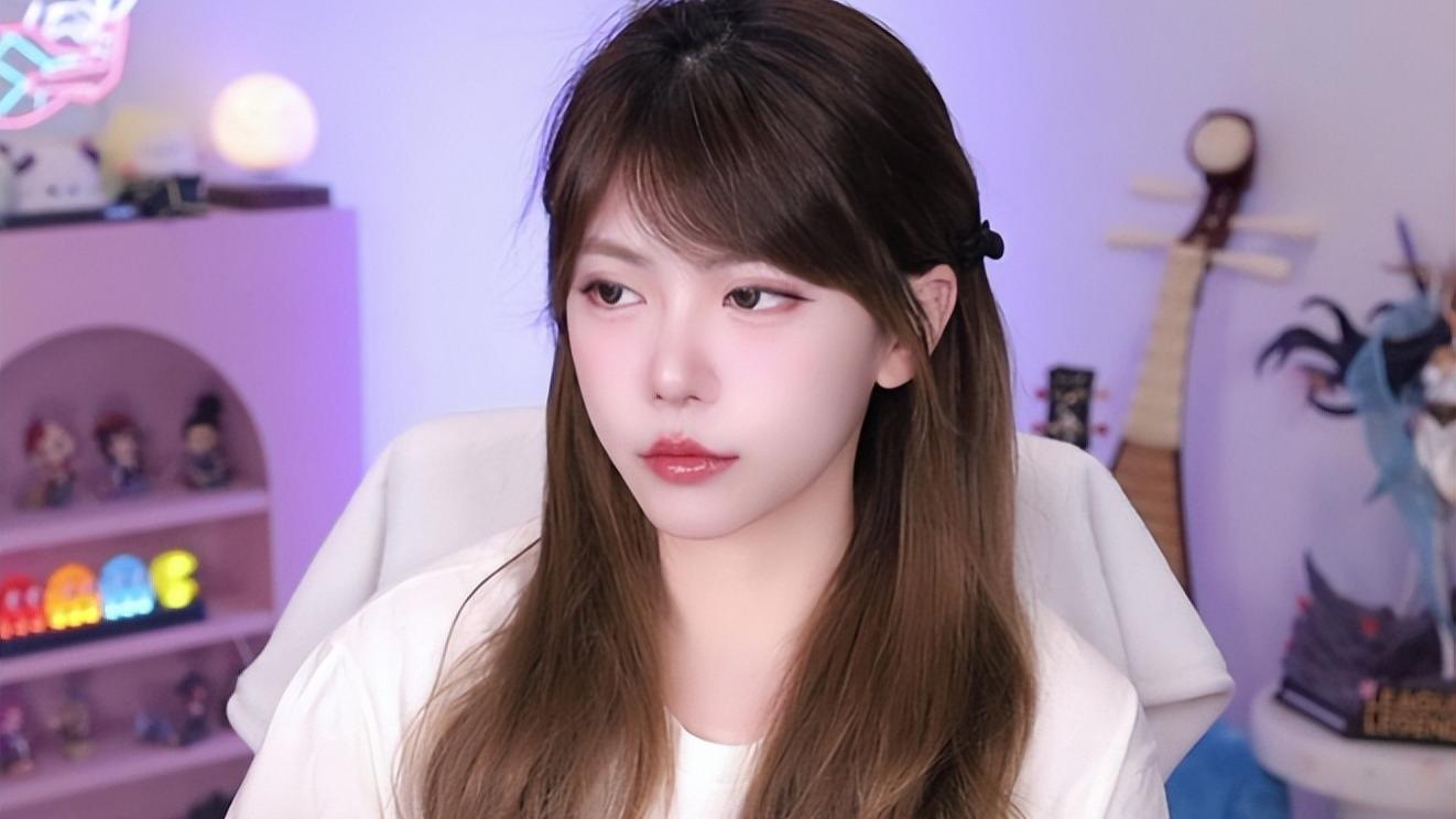 周淑怡心态破防关闭评论区，发布新作自黑：我为什么是个中专妹？