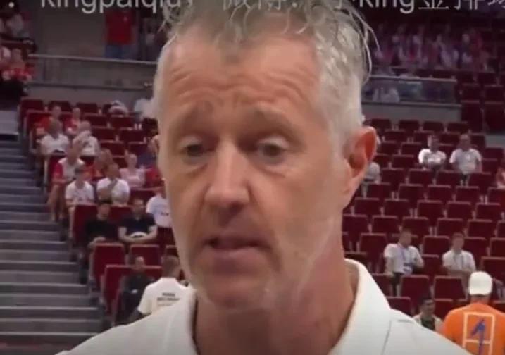 中国男排7月17日最新消息。
7月17日晚上结束的世联赛男排小组赛，中国男排0-