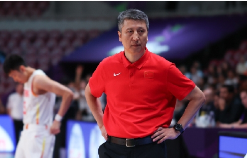 男篮世亚预阶段一，中国男篮主场76-80不敌韩国男篮。

赛后，男篮主帅郭士强出