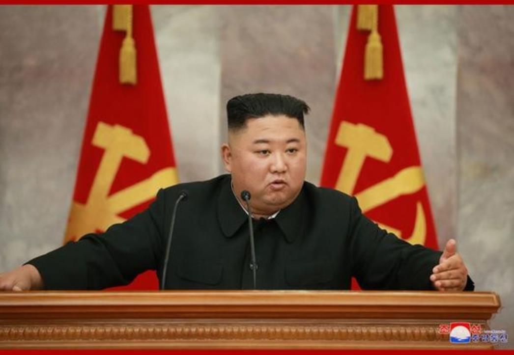 被美韩制裁20年，金正恩却说朝鲜真正的敌人不是美韩，那是谁？2021年11月，金