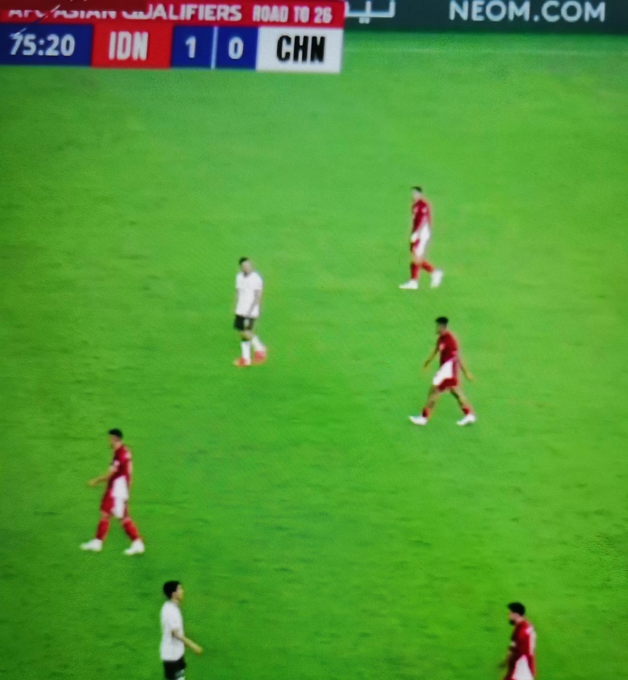 中国男足提前一轮无缘2026年世界杯！