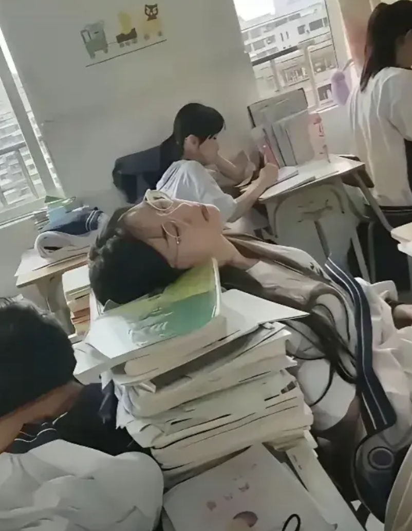 上课就睡觉我看考不上大学能做什么！
