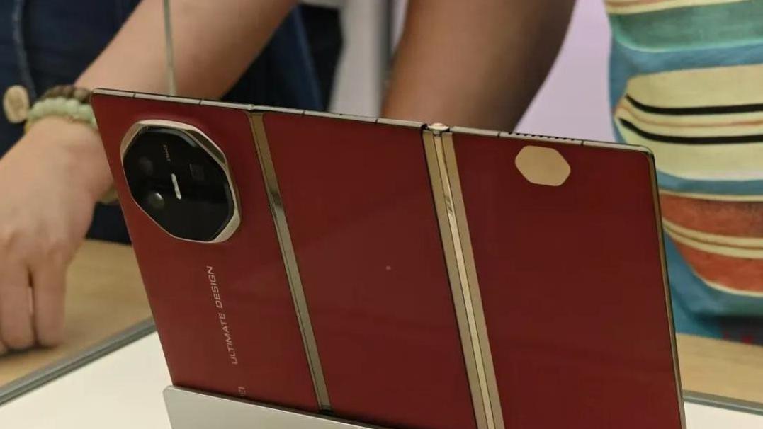 折叠屏手机的未来，还是得看华为的大胆创新