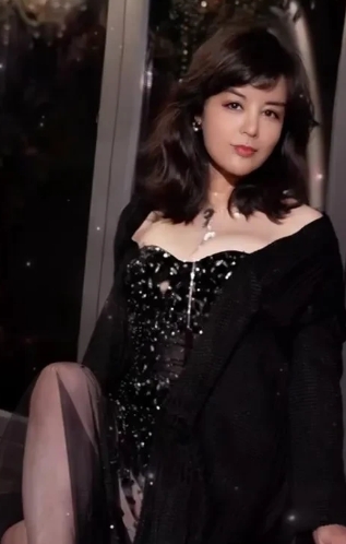于文红告诫大家，美容和医美的时代红利周期已经过去了。

有网友问于文红，现在还可