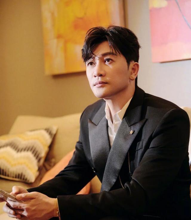 苏有朋就“卖艺不卖身”言论致歉：言语的分寸，是公众人物的必修课
近日，苏有朋针对