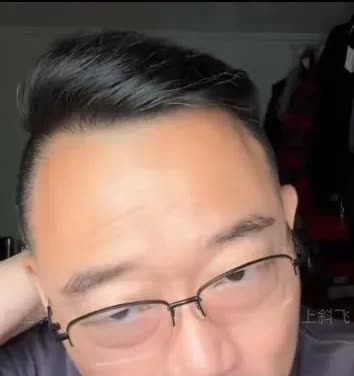怼郑好：叫老郭“生铁”，怎么听怎么也不够尊重。
尽管老郑竭尽其狡辩之力，装着并