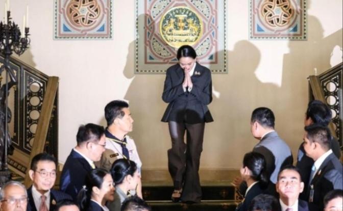 泰国为泰党“去他信化”布局大选，泰国政坛格局迎新变化。
泰国为泰党近期动作频频，