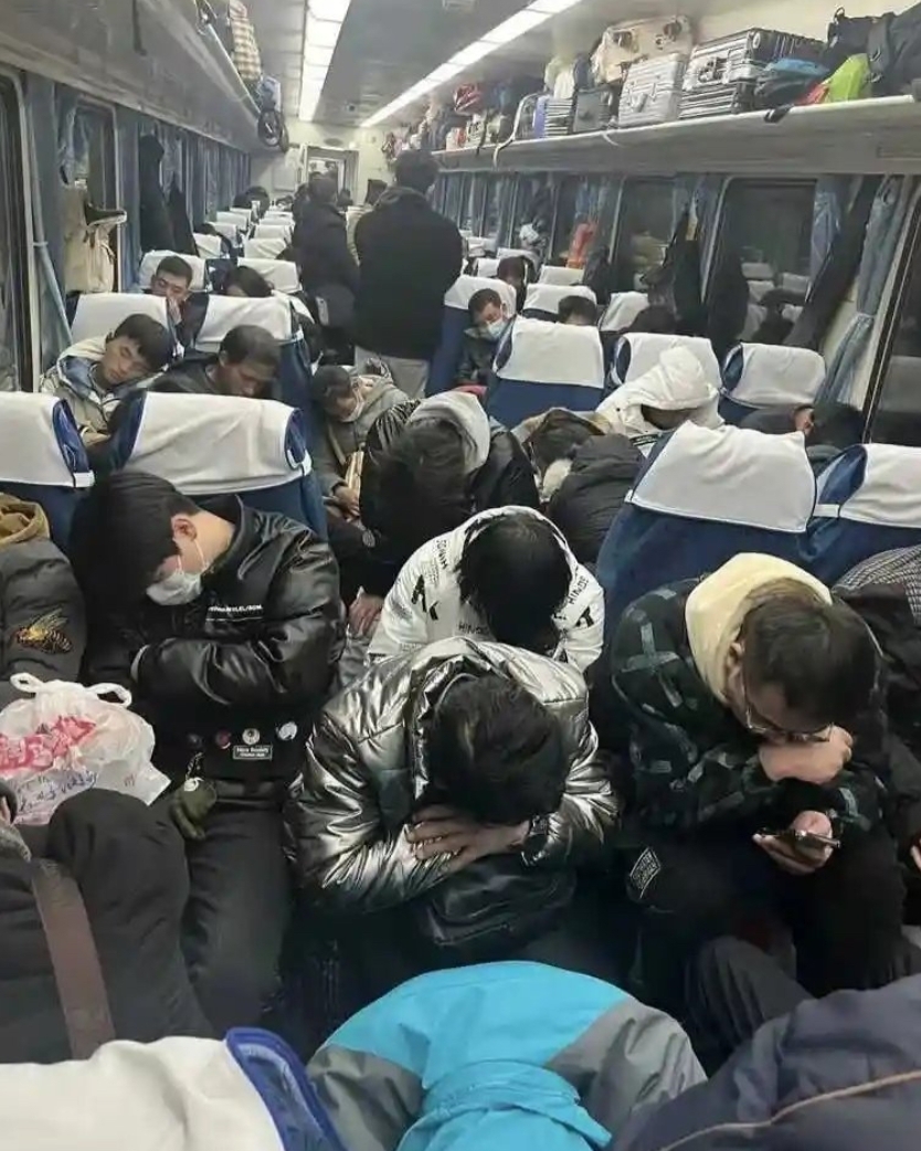 关于最近的社保讨论争议问题，我的观点：

1、养老金是用来给老人养老兜底的，而不