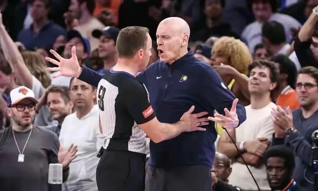随着雷霆2:2步行者，NBA近10年“拉偏架”最厉害的三次总决赛出炉:
1、20