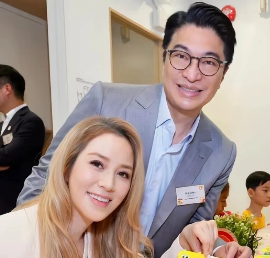 香港富豪相信生辰八字











天哪，你敢信？豪门婚姻背后竟然藏着这